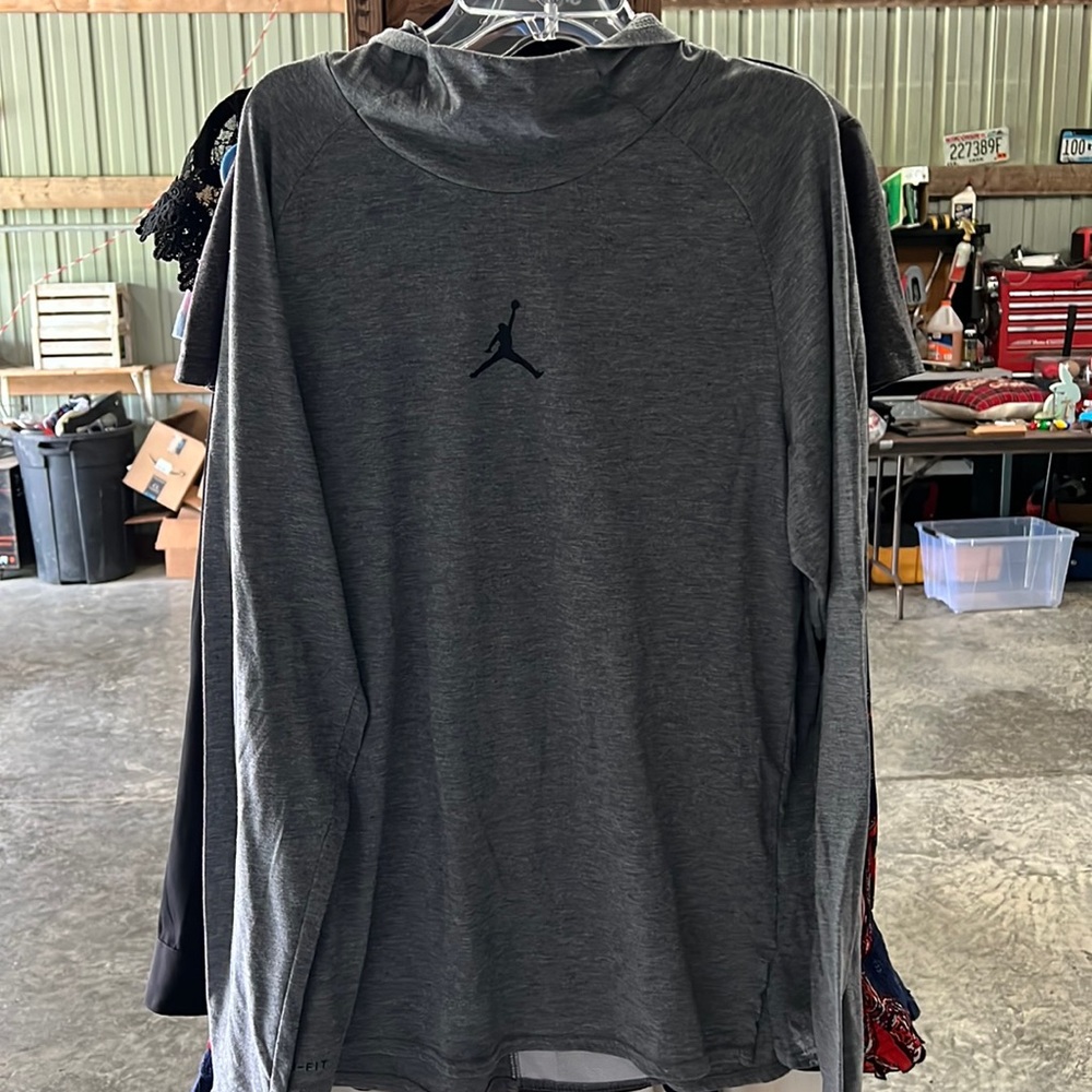 Jordan Thin Pullover - image 1